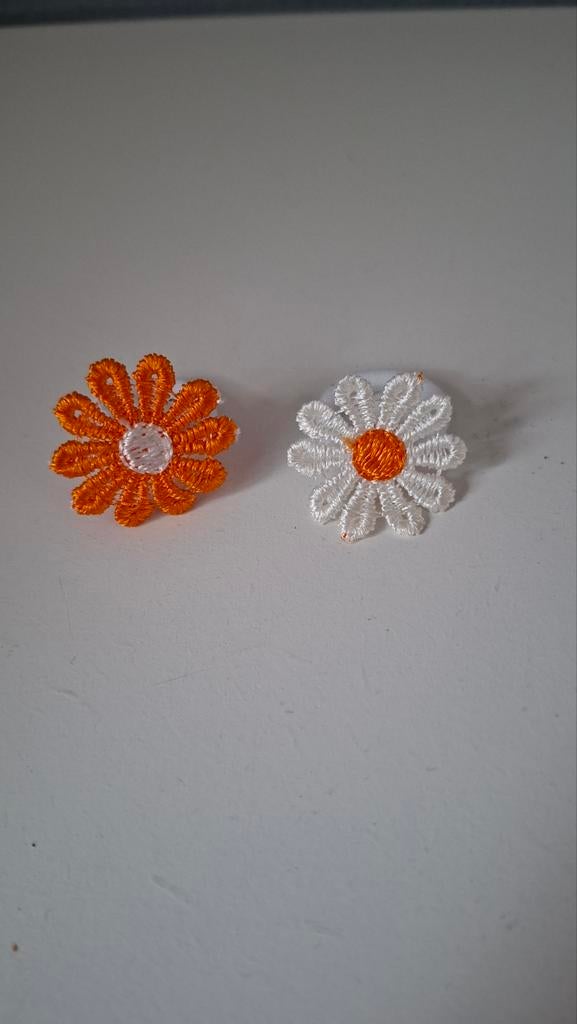 Haarelastiekjes -madelief - Koningsdag, Kinderen en Baby's, Kindermode-accessoires, Ophalen of Verzenden, Nieuw, Haarknipjes &haarspeldjes