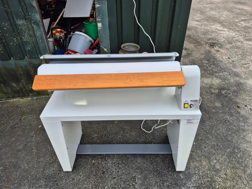 Miele De Luxe B856 strijkmachine, Ophalen