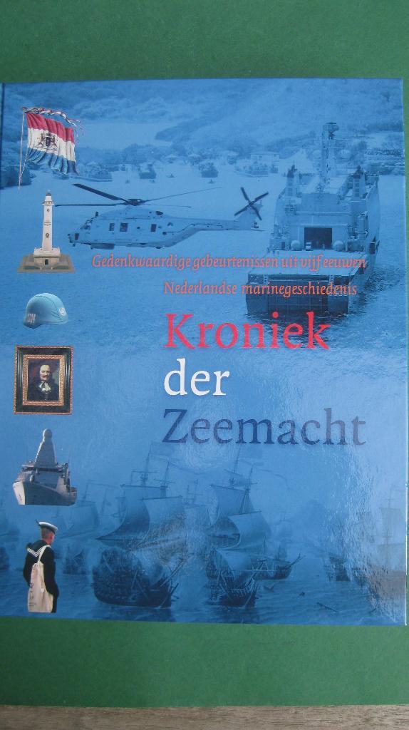 Kroniek der zeemacht, Boeken, Oorlog en Militair, Zo goed als nieuw, Marine, 1945 tot heden, Ophalen of Verzenden