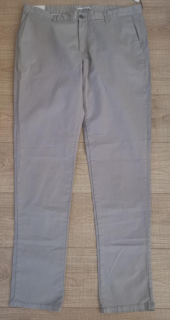 VAN GILS NIEUW Chino  maat  54, Maat 52/54 (L), Beige, Nieuw, Van Gils