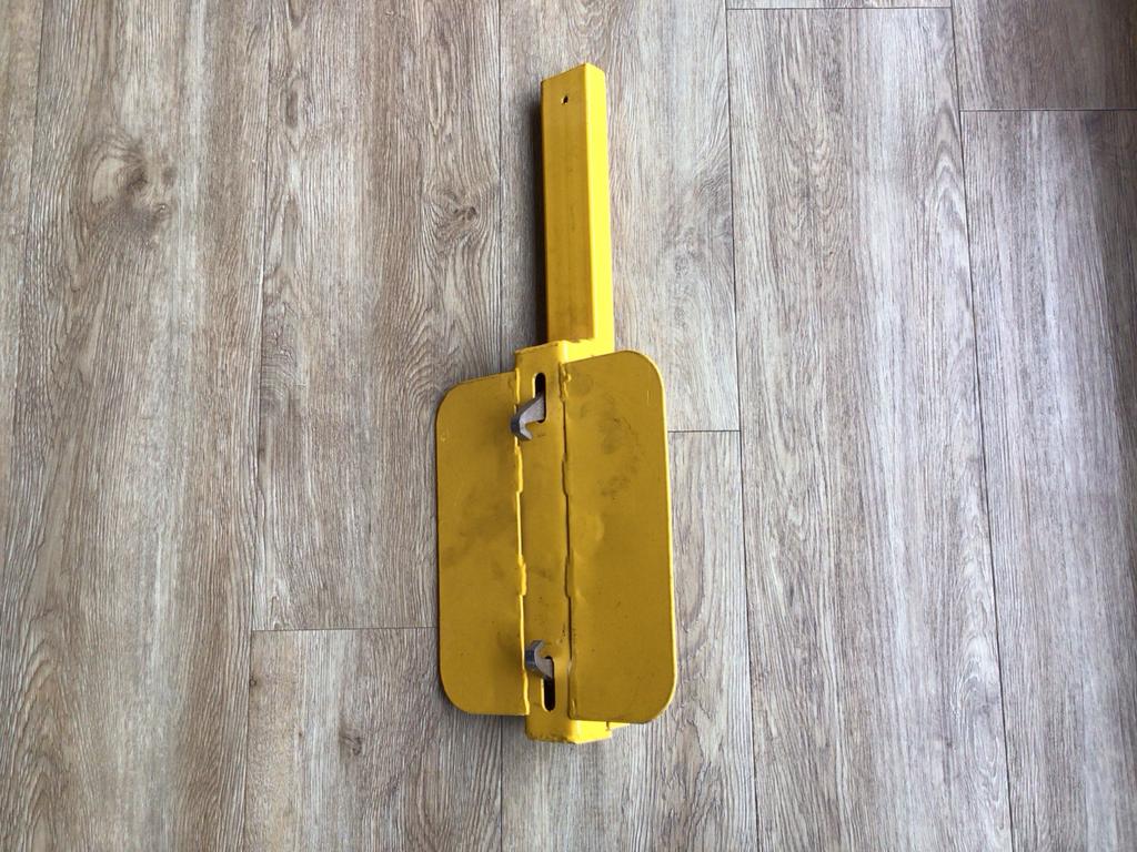 Wielklem voor aanhanger of caravan, Ophalen, Zo goed als nieuw