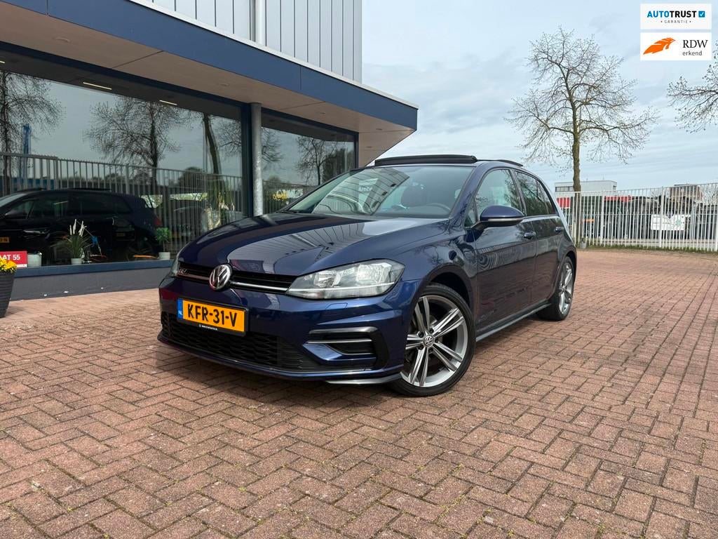 Volkswagen GOLF 1.0 TSI | R-Line | Pano | ACC | CarPlay, Gebruikt, Blauw, Bedrijf, Handgeschakeld