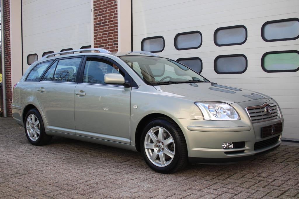 Toyota Avensis Wagon 2.0 VVTi Executive * Automaat / Cruise, Auto's, 1998 cc, 1370 kg, 4 cilinders, 11 km/l