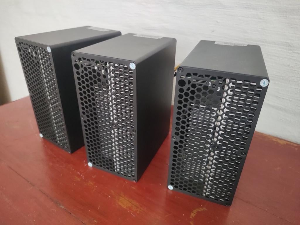 Goldshell Mini-dogeIII, 3stuks en psu, Ophalen of Verzenden, Gebruikt