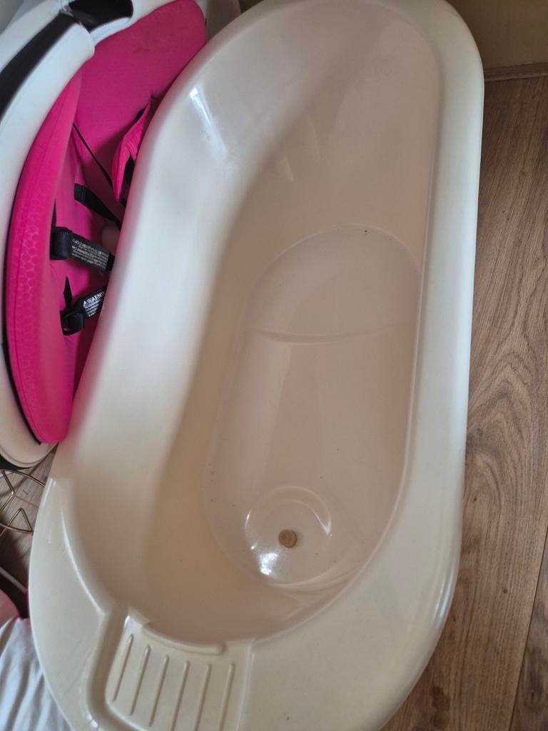 Gratis badje met standaard en aankleedkussen, Kinderen en Baby's, Badjes en Verzorging, Ophalen, Gebruikt, Badje, Standaard