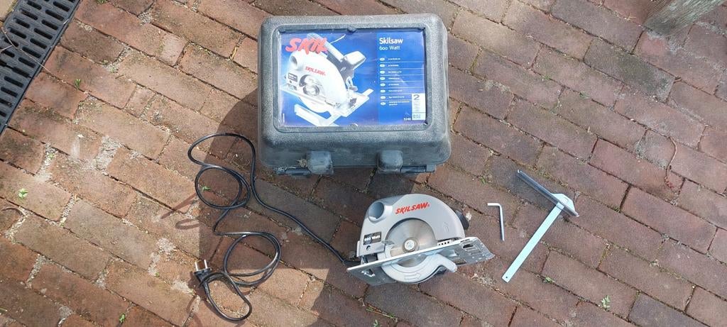 Skil Cirkelzaag met snoer - Alleen afhalen, Ophalen, Gebruikt, Cirkelzaag, 30 tot 70 mm