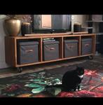 Stevig teakhout tv meubel industrieel met zwenkwielen, Ophalen, Gebruikt, Teakhout, 200 cm of meer