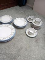 Mooie servies kopjes borden prijs € 20.00, Antiek en Kunst, Ophalen of Verzenden
