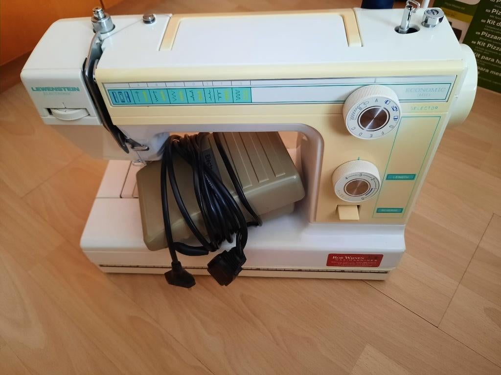 naaimachine +lockmachine, Ophalen, Gebruikt, Lockmachine, Singer