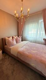 Roze meisjes bed 140x200, Huis en Inrichting, Slaapkamer | Bedden, Overige kleuren, Tweepersoons, Zo goed als nieuw, 200 cm