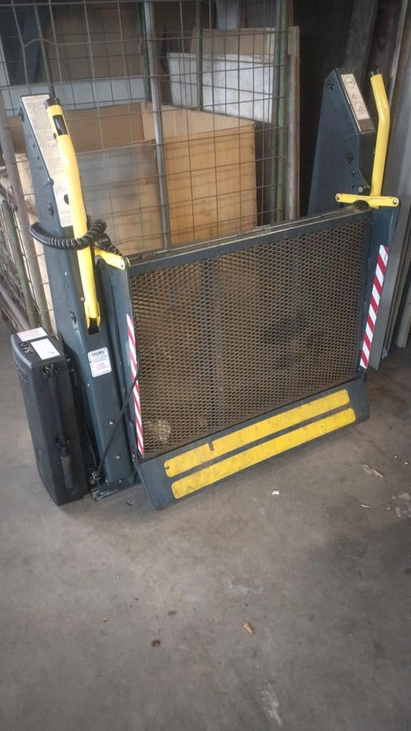 Ricon Tillift in prima staat., Ophalen, Elektrische rolstoel