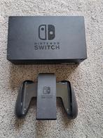 Nintendo Switch Charging Dock + Controller Grip., Spelcomputers en Games, Spelcomputers | Nintendo Switch, Ophalen of Verzenden