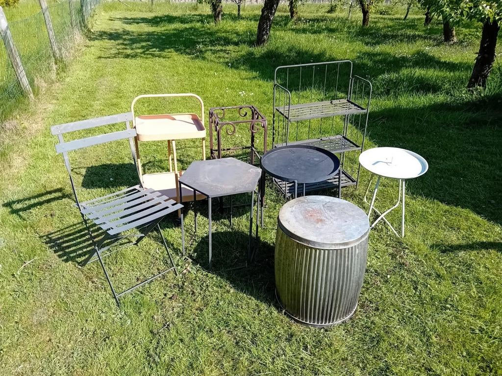 Partij leuke metalen tafeltjes voor buiten, Ophalen, Gebruikt