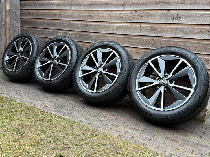 Orig Nissan Qashqai J12 19 inch velgen + zomerbanden, Auto-onderdelen, Banden en Velgen, Banden en Velgen, Zomerbanden, 19 inch