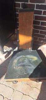 Antieke weegschaal bascule, Ophalen