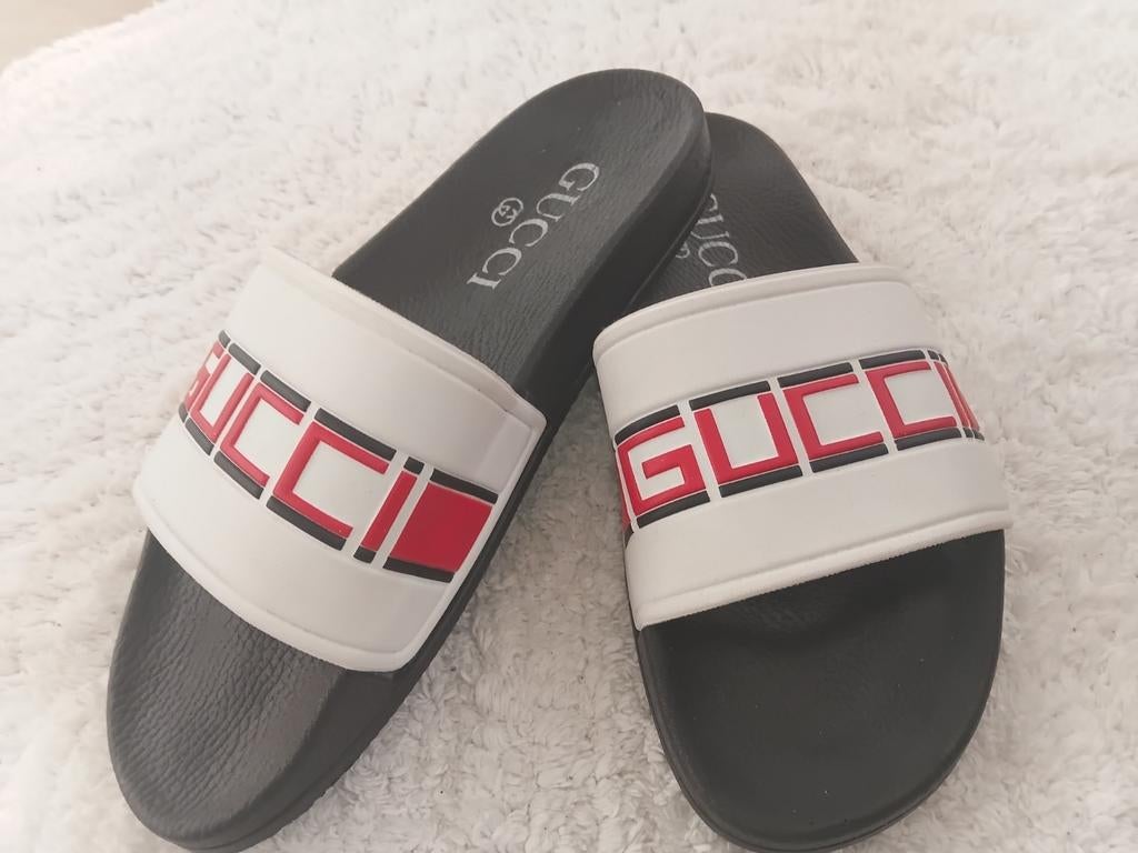 Leuke nieuwe bad / strand slippers maat 40, Ophalen of Verzenden, Nieuw