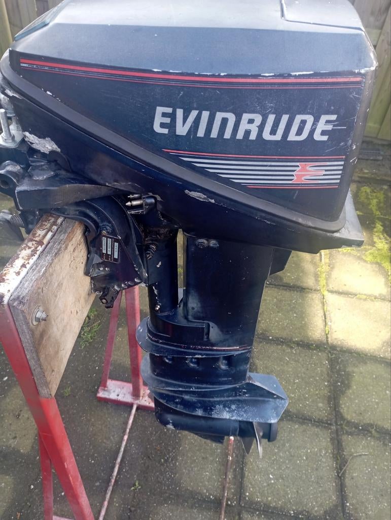 Evinrude 9.9 buitenboordmotor, Watersport en Boten, Buiten- en Binnenboordmotoren, Ophalen, Gebruikt, Met afstandsbediening, 5 tot 10 pk