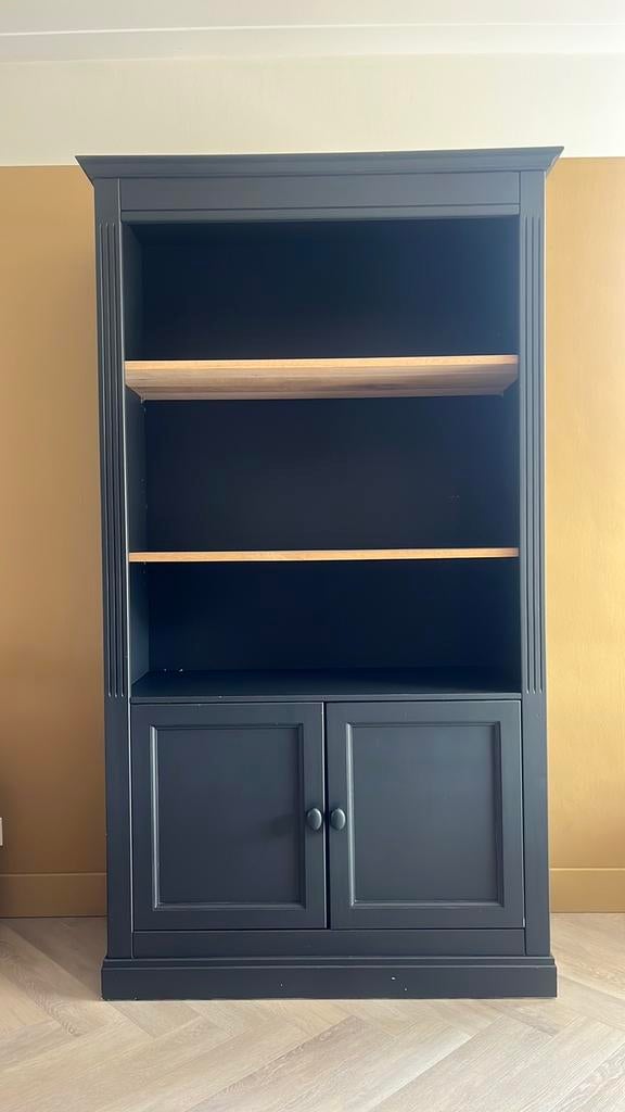 Kast, Ophalen, 100 tot 150 cm, 100 tot 150 cm, 25 tot 50 cm