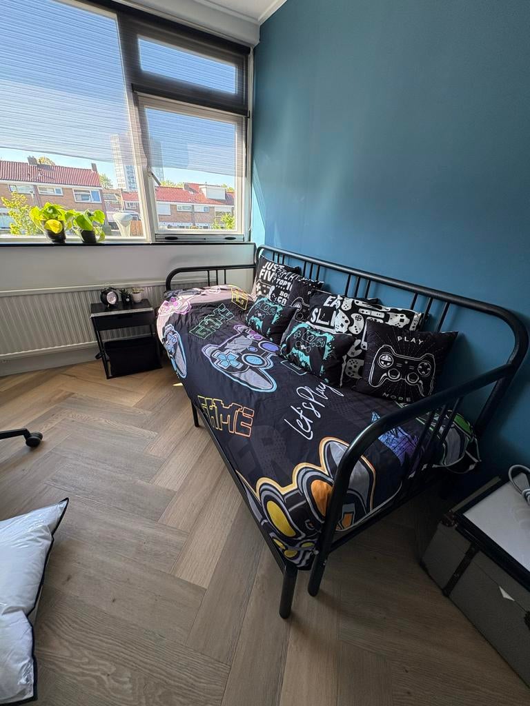 IKEA Uitschuifbed Zwart Staal 1- naar 2-persoons met matrass, Ophalen, Zwart, Tweepersoons, Overige maten