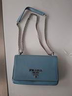 Prada tasje licht blauw als nieuw, Sieraden, Tassen en Uiterlijk, Tassen | Damestassen, Ophalen of Verzenden, Zo goed als nieuw