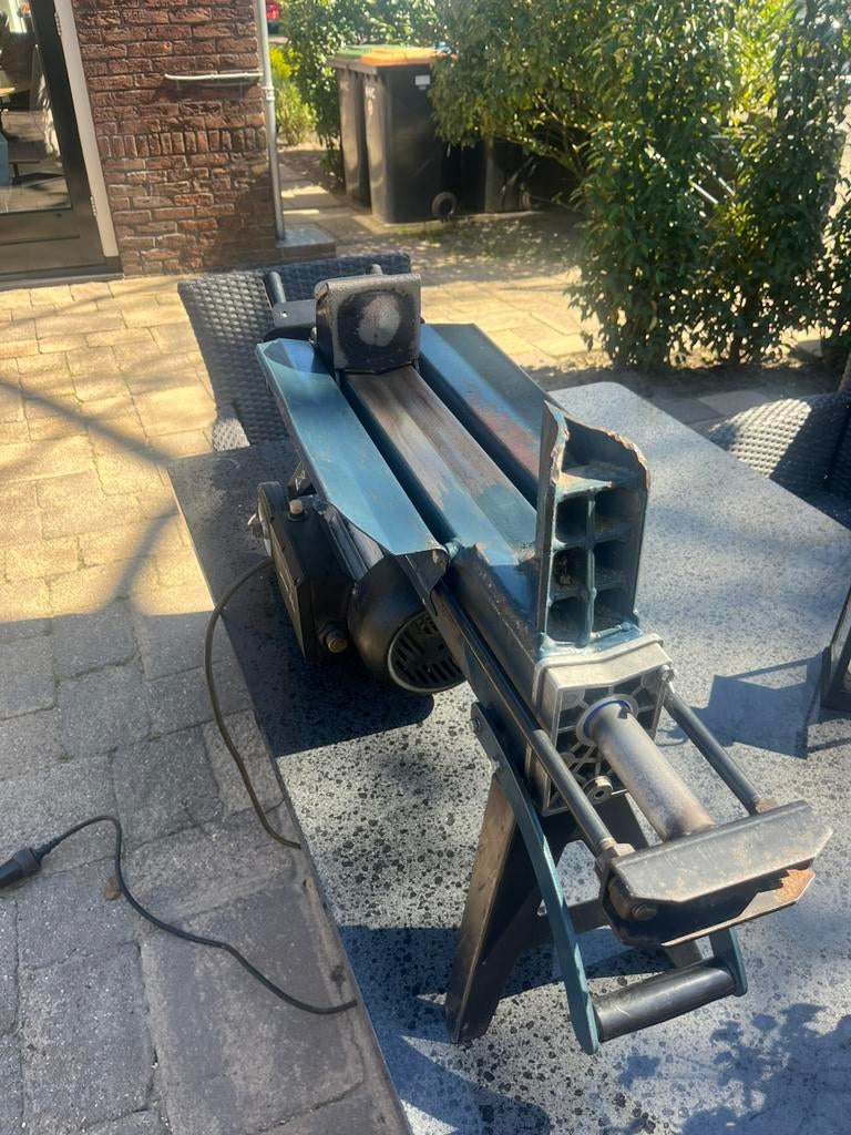 Houtklover, Ophalen, Gebruikt, Elektrisch, Liggend