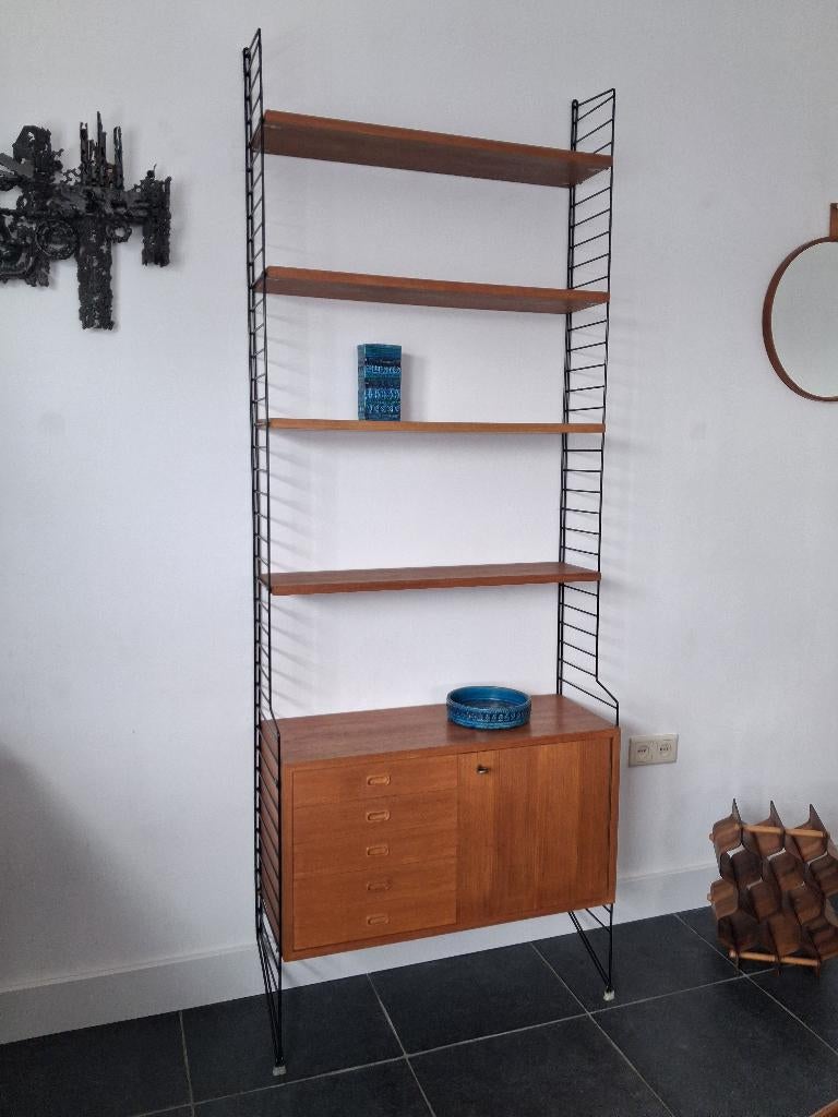 Nisse String wandmeubel, retro jaren 60 kast, Huis en Inrichting, Kasten | Wandmeubels, Ophalen, Gebruikt, Met deur(en), 200 cm of meer