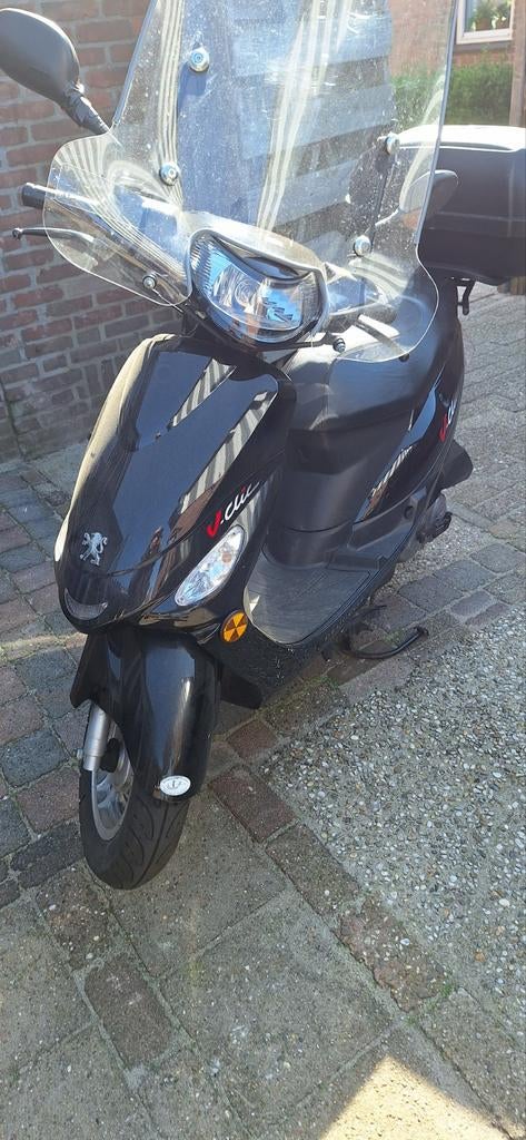 Zuinige goede lopende Peugeot, Fietsen en Brommers, Snorfietsen en Snorscooters, Ophalen, Zo goed als nieuw, Benzine, Peugeot