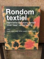 Rondom Textiel - Henriette Beukers - Deel 2, Boeken, Ophalen of Verzenden, Gelezen, Breien en Haken