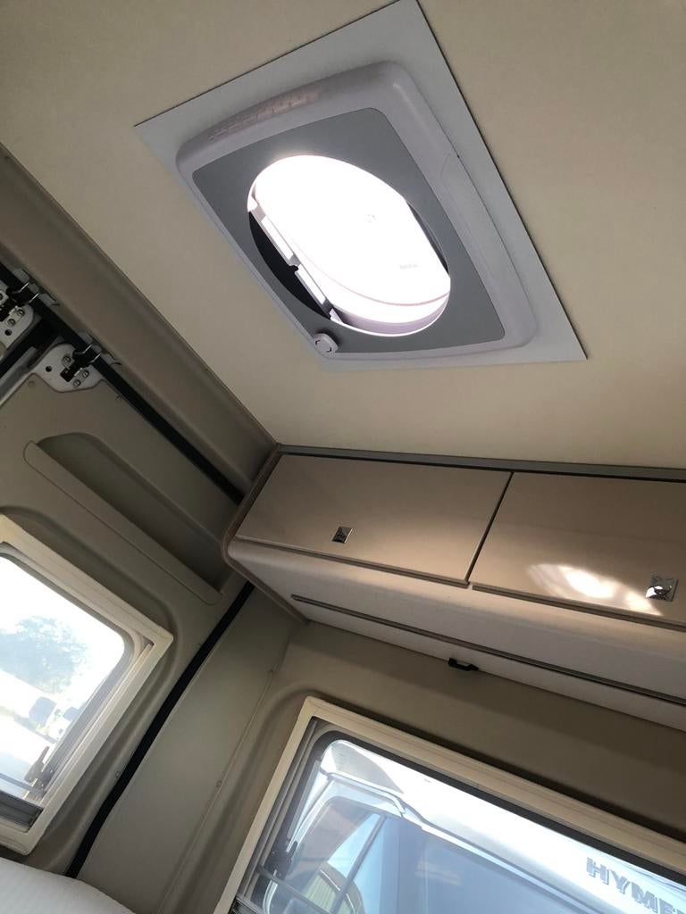 Caravans And Camping Fraaie