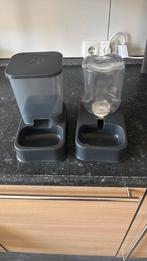 Voer en drinkbak voor katten of honden, Ophalen of Verzenden, Zo goed als nieuw
