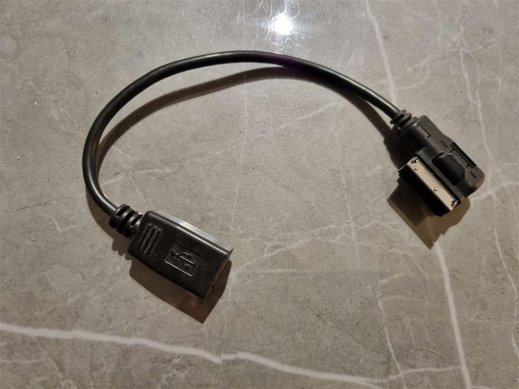 Volkswagen MDI naar USB adapter kabel [SNO.035.558], Ophalen of Verzenden, Zo goed als nieuw