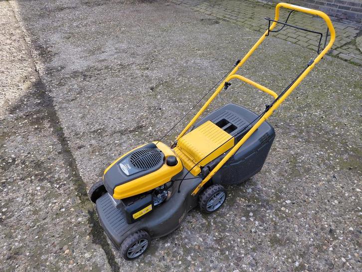 Stiga Collector 46 SH Benzine Grasmaaier met Aandrijving, Tuin en Terras, Grasmaaiers, Gebruikt, Benzine-grasmaaier, 50 cm of meer