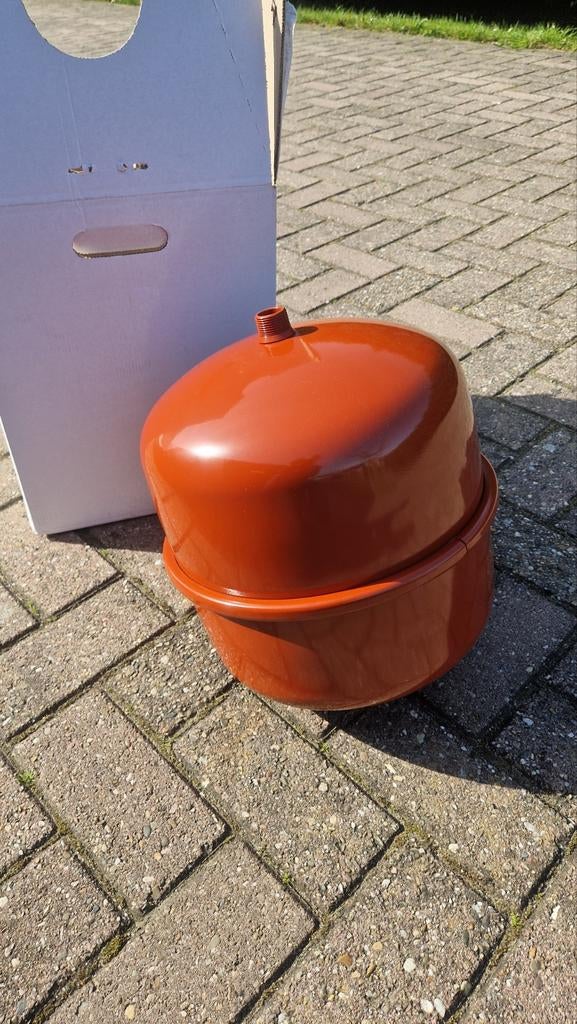 Expansievat, Ophalen, Nieuw, Minder dan 3 jaar oud, Minder dan 20 liter