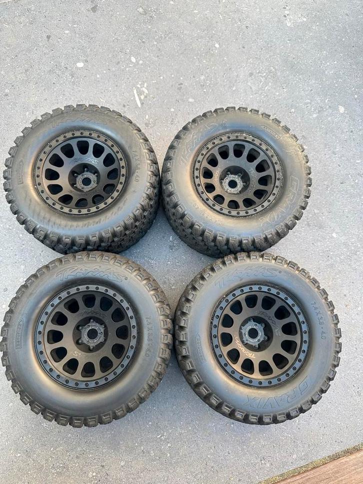 Traxxas XRT banden, Hobby en Vrije tijd, Modelbouw | Auto's en Voertuigen, Zo goed als nieuw, Overige typen, Groter dan 1:32, Overige merken