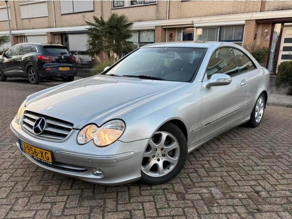 Mercedes-Benz Mercedes 2002 Grijs, Auto's, Mercedes-Benz, Particulier, CLK, ABS, Airbags, Airconditioning, Centrale vergrendeling