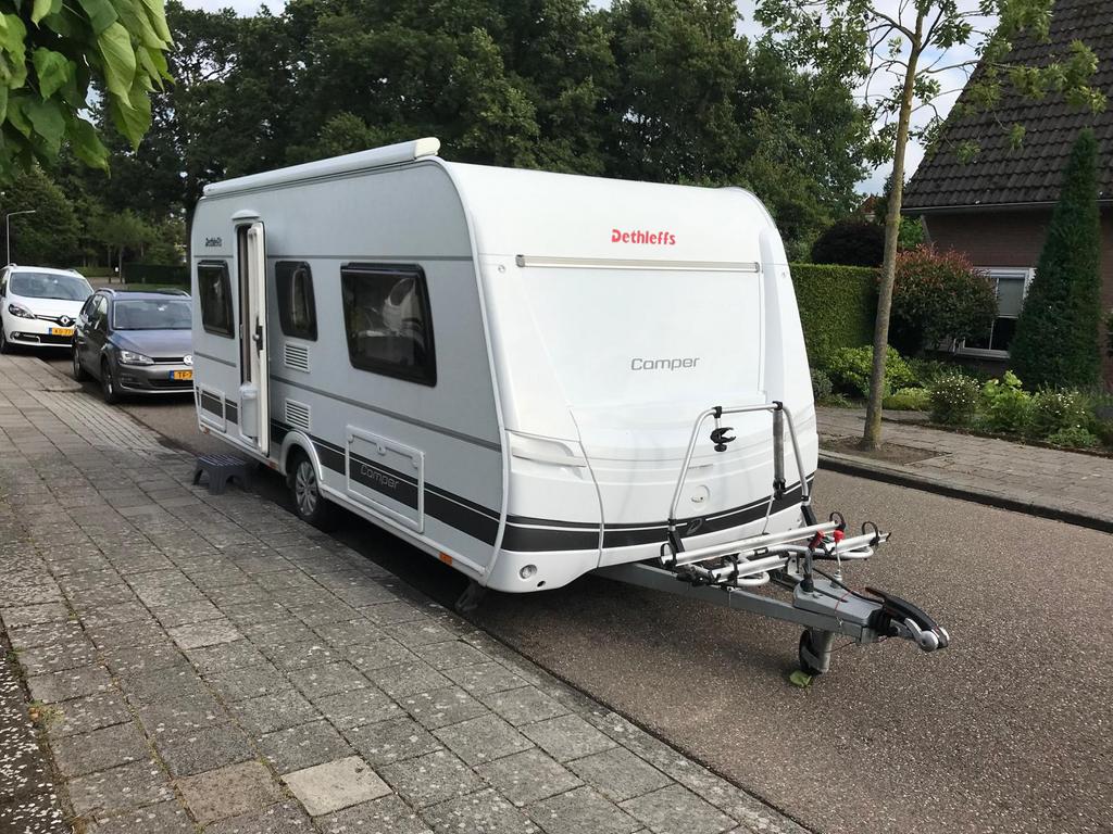 Dethleffs Camper 470 ER (2017)-Compleet-lengtebedden, Caravans en Kamperen, Caravans, Rondzit, 7 tot 8 meter, Particulier, Dethleffs