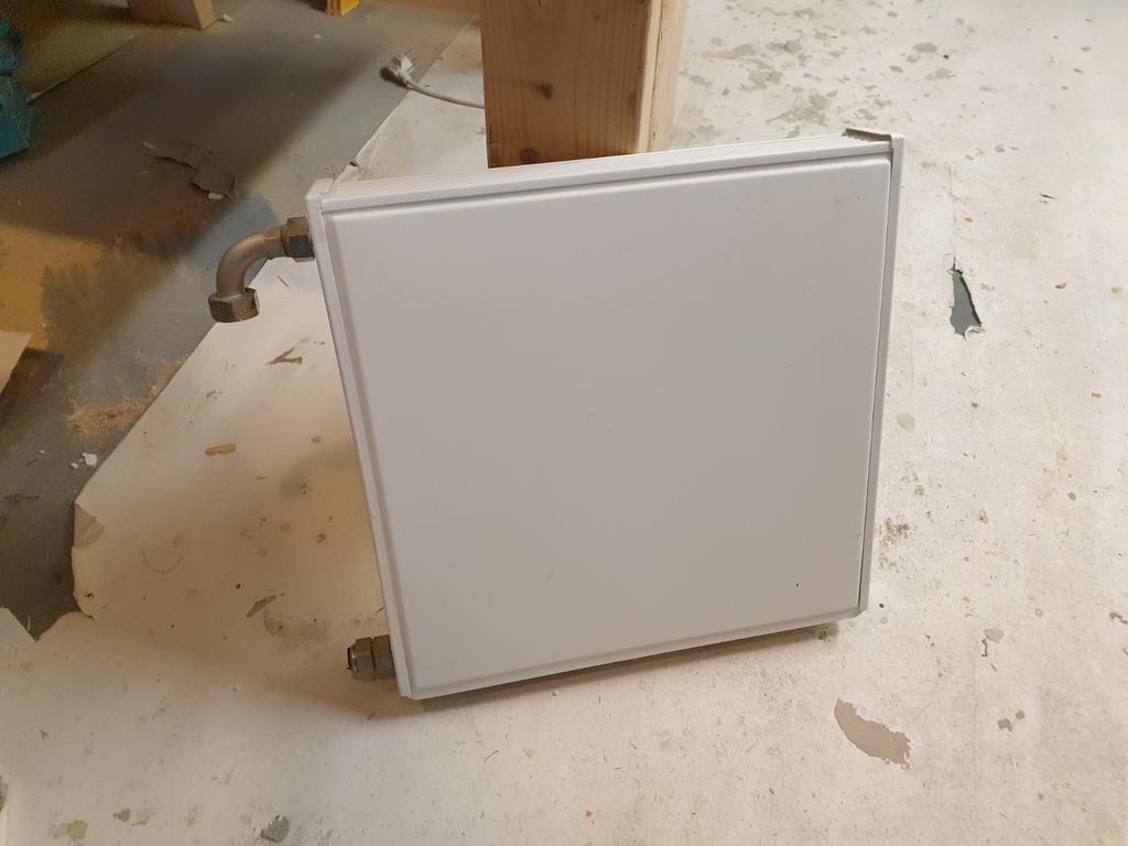 Mat witte radiator 40x40cm van Vasco, Doe-het-zelf en Verbouw, Verwarming en Radiatoren, Ophalen, 30 tot 80 cm, Radiator, Nieuw