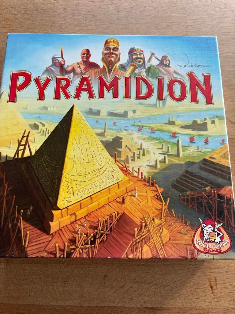 Pyramidion Bordspel - White Goblin Games, Drie of vier spelers, Ophalen of Verzenden, Zo goed als nieuw