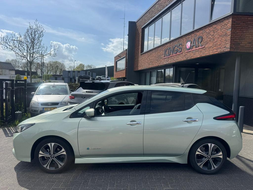 Nissan LEAF 2.ZERO EDITION 40 kWh ACC NAVI CAMERA STOELVERW, Gebruikt, 150 pk, Origineel Nederlands, 378 km