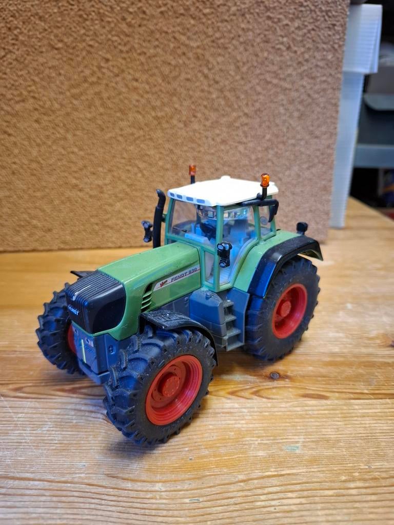 Siku Fendt 930, Hobby en Vrije tijd, Modelauto's | 1:32, Ophalen of Verzenden, Tractor of Landbouw, SIKU
