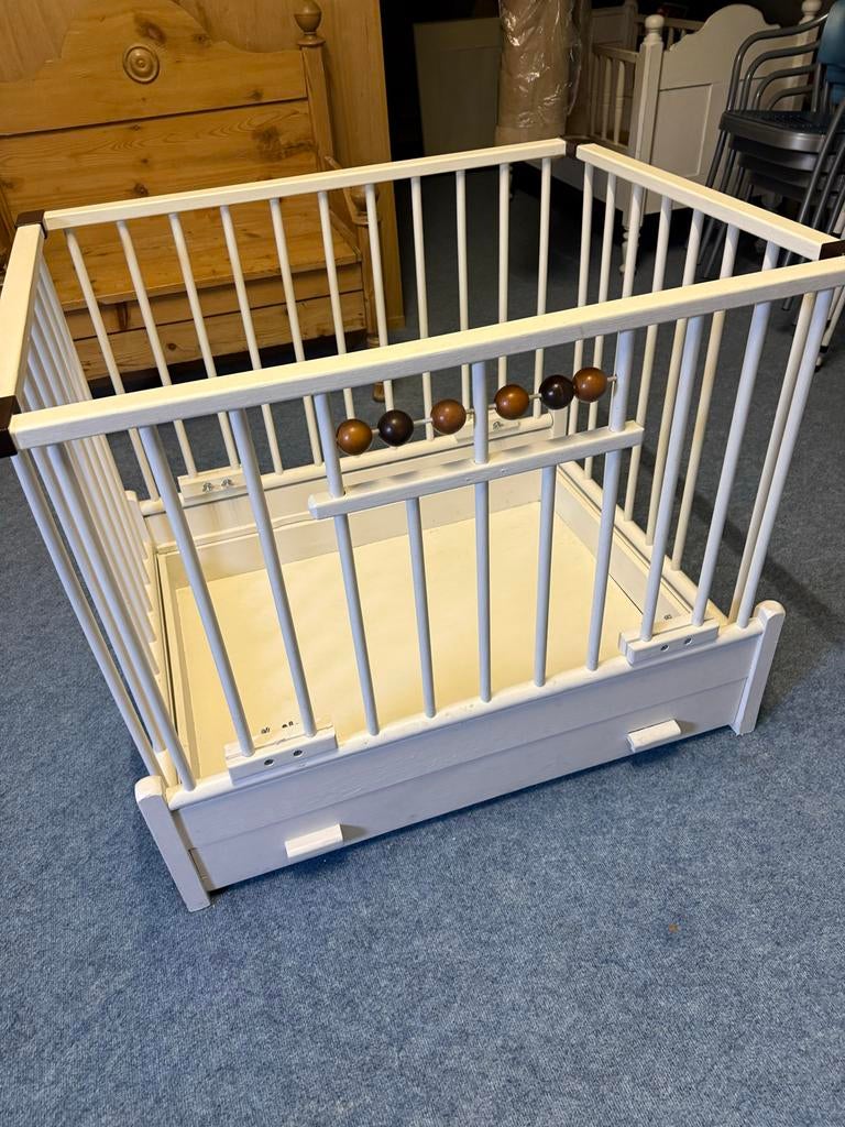 Babybox met krijtverf en speelgoedlade, Kinderen en Baby's, Boxen, Ophalen, Gebruikt, Vierkant, Lade