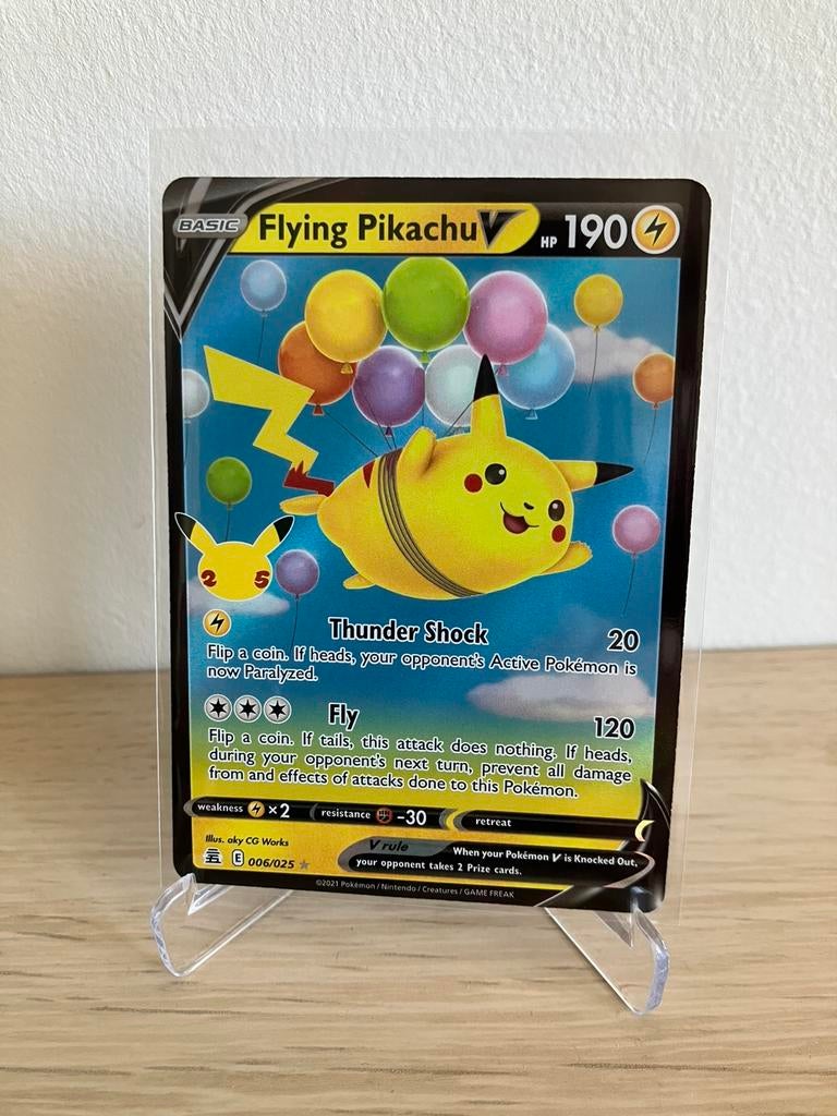 Flying Pikachu V 006/025 nearmint, Ophalen of Verzenden, Zo goed als nieuw, Losse kaart, Foil