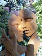 Tuinbeelden romance gietijzer in drie modellen nieuw., Ophalen of Verzenden, Nieuw, Metaal, Mensenbeeld