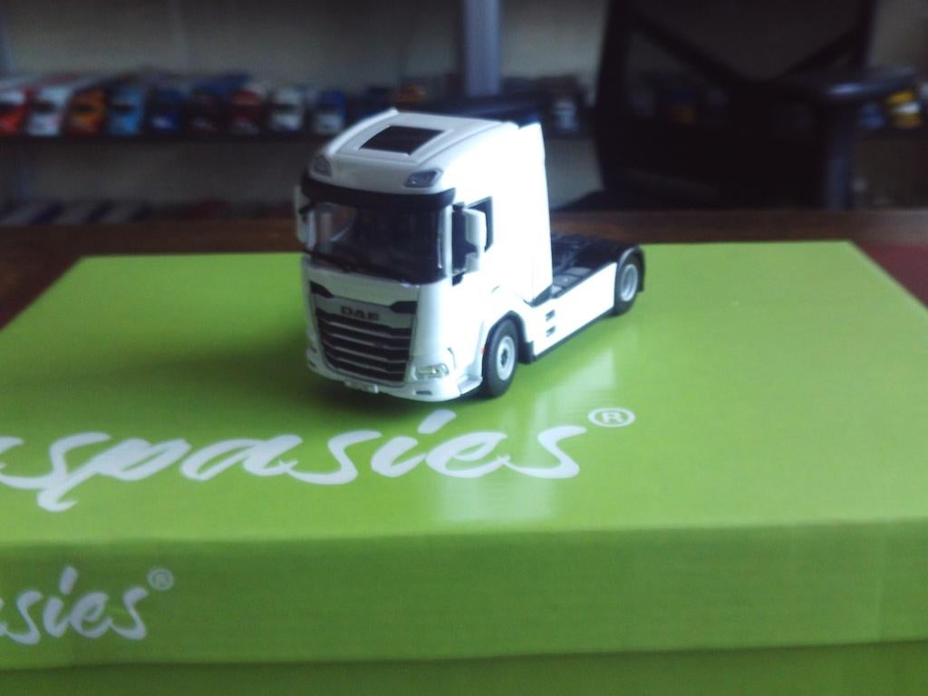 WSI  Daf  XF  Witte  lijn., Hobby en Vrije tijd, Modelauto's | 1:50, Ophalen of Verzenden, Nieuw, Bus of Vrachtwagen, Wsi