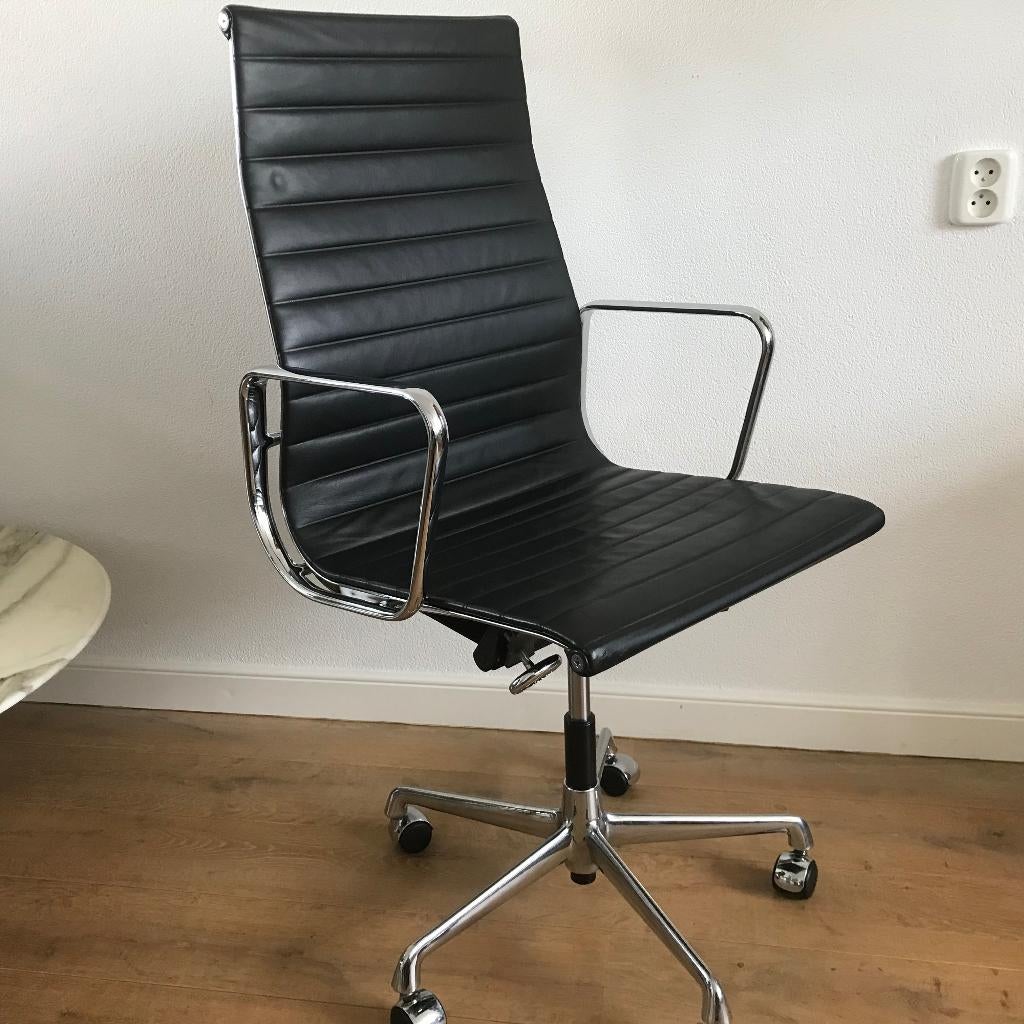 Vintage Vitra Eames bureaustoel EA 119 EA119 leer chroom, Huis en Inrichting, Bureaustoelen, Gebruikt, Zwart, Ophalen of Verzenden