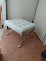 Twee Witte poef met metalen onderstel, Ophalen of Verzenden, Rond, Minder dan 50 cm, Minder dan 50 cm