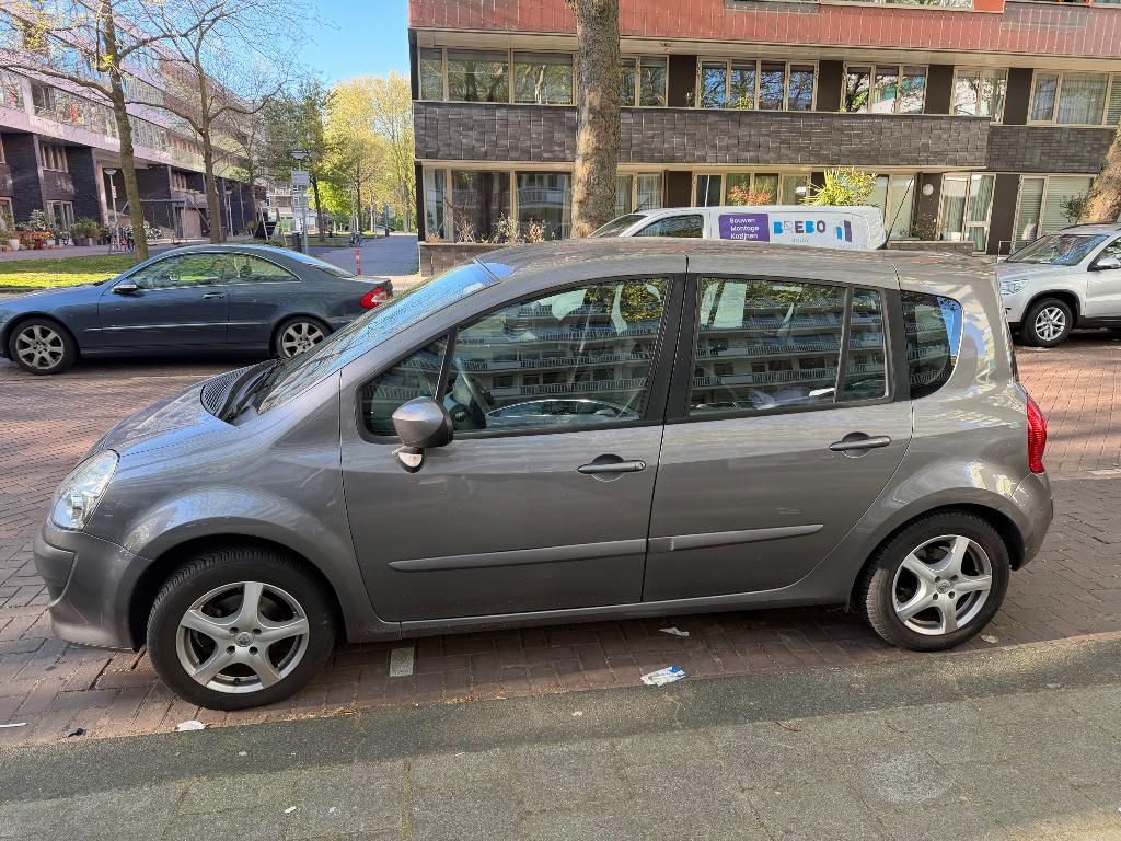 Renault Grand Modus 1.6 16V AUT 2010 Grijs, Auto's, Renault, 4 cilinders, 1210 kg, Origineel Nederlands, Particulier