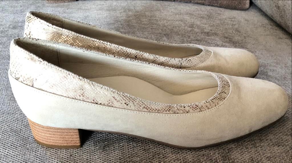 Pocco pazza Ballerina's Maat 42 Nieuw, Beige, Nieuw, Ballerina's, Ophalen of Verzenden