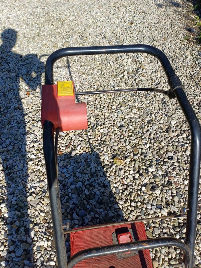 Wolf-Garten grasmaaier - Elektrisch, met opvangbak, Tuin en Terras, Grasmaaiers, Gebruikt, Elektrische grasmaaier, 30 t/m 39 cm