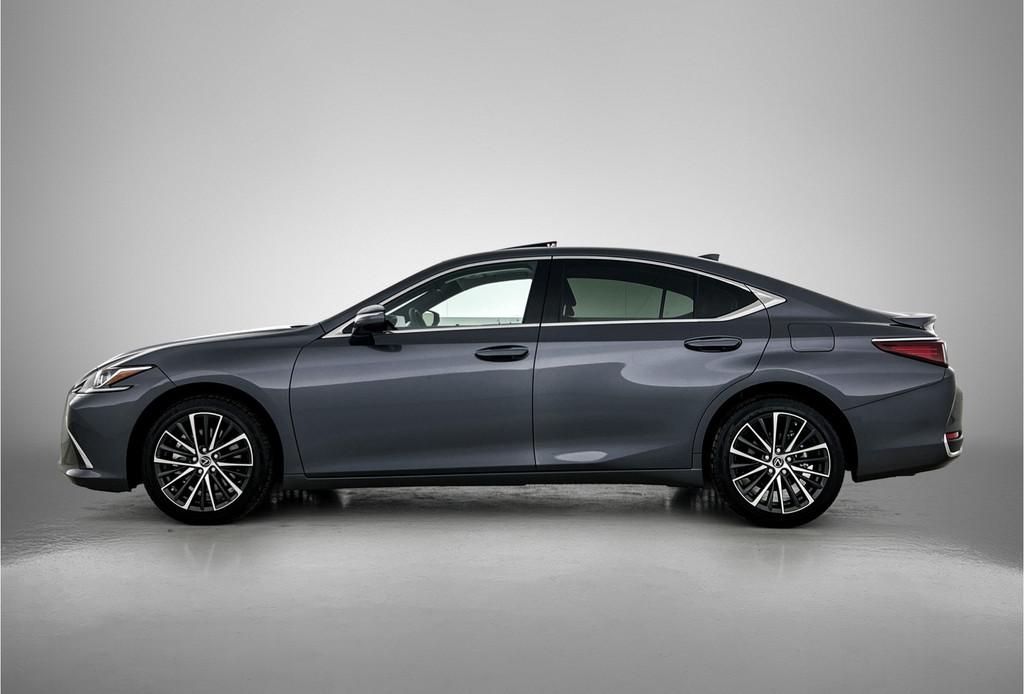 Lexus ES 300h 35th Edition | Direct Leverbaar | Demo | Schui, Auto's, Lexus, 12 maanden, Zwart, 4 cilinders, 1655 kg